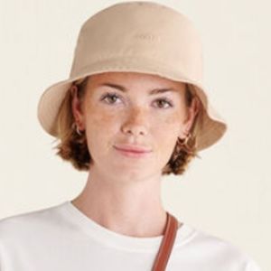 Meet your Posher, Lily